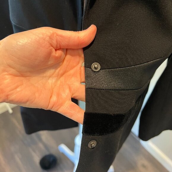 Apostrophe Essentials Black Blazer with velvet & satin detail, Size 16 - Picture 12 of 13